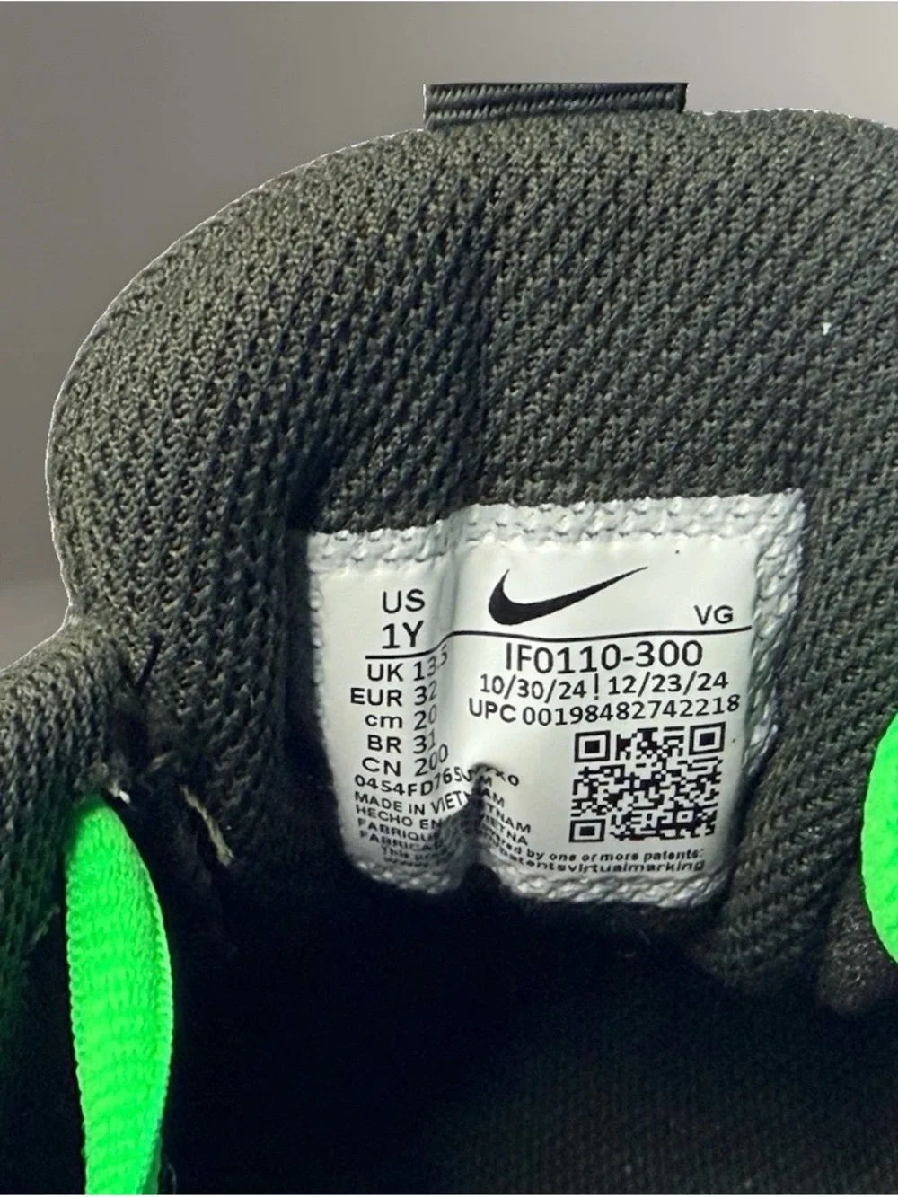 Nike Vapor Youth Baseball Molded Cleats Green/Black US Size 1Y